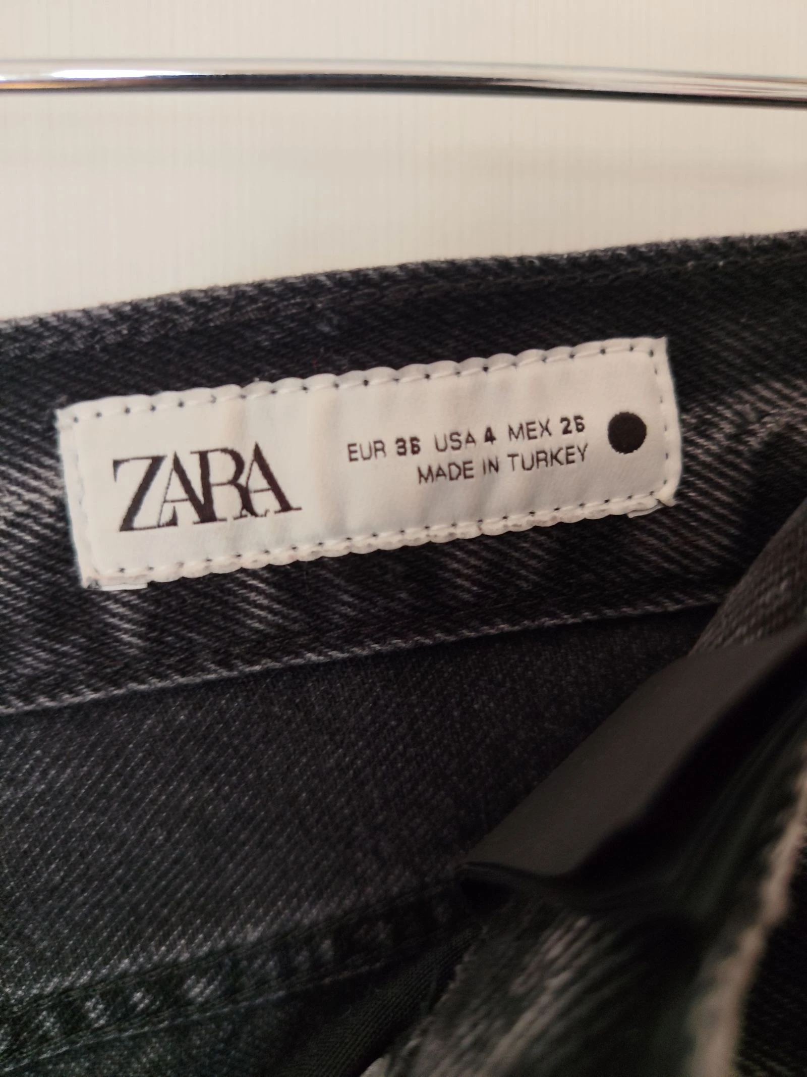 Calça jeans feminina Straight Fit efeito deslavado Zara Tamanho S/36 – photo 10